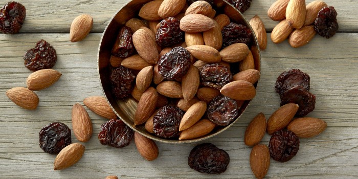 Smart Snacking Tips from Nutritionist Joy Bauer, MS, RDN