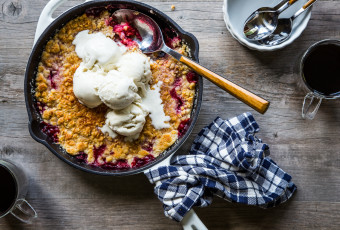 Montmorency Cherry Ginger Crisp